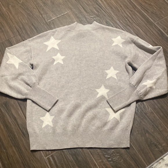 Ann Taylor star print sweater - Picture 2 of 4